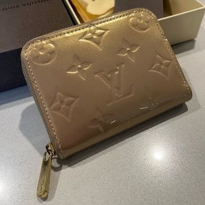 LV Louis Vuitton Zippy Coin Purse in Nude Color